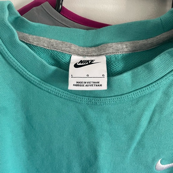 Nike teal sweatshirt - Picture 3 of 3